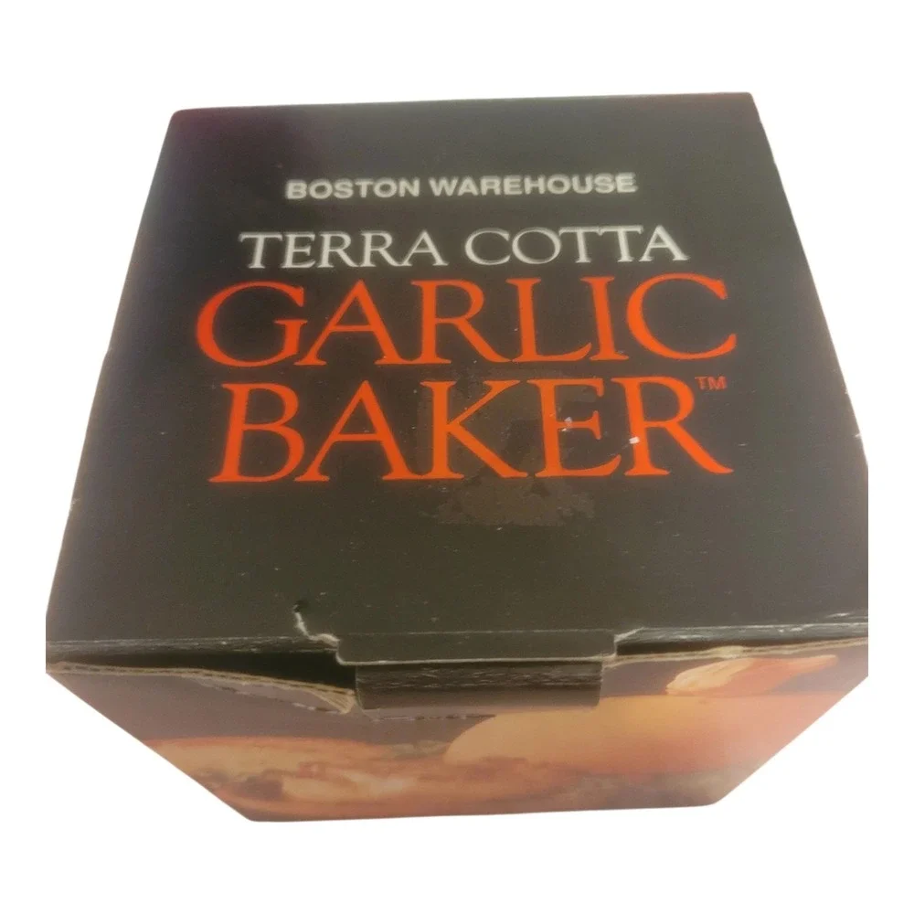 Boston Warehouse Terra Cotta Garlic Baker Dish with Domed Lid Cover Kitchen. B8